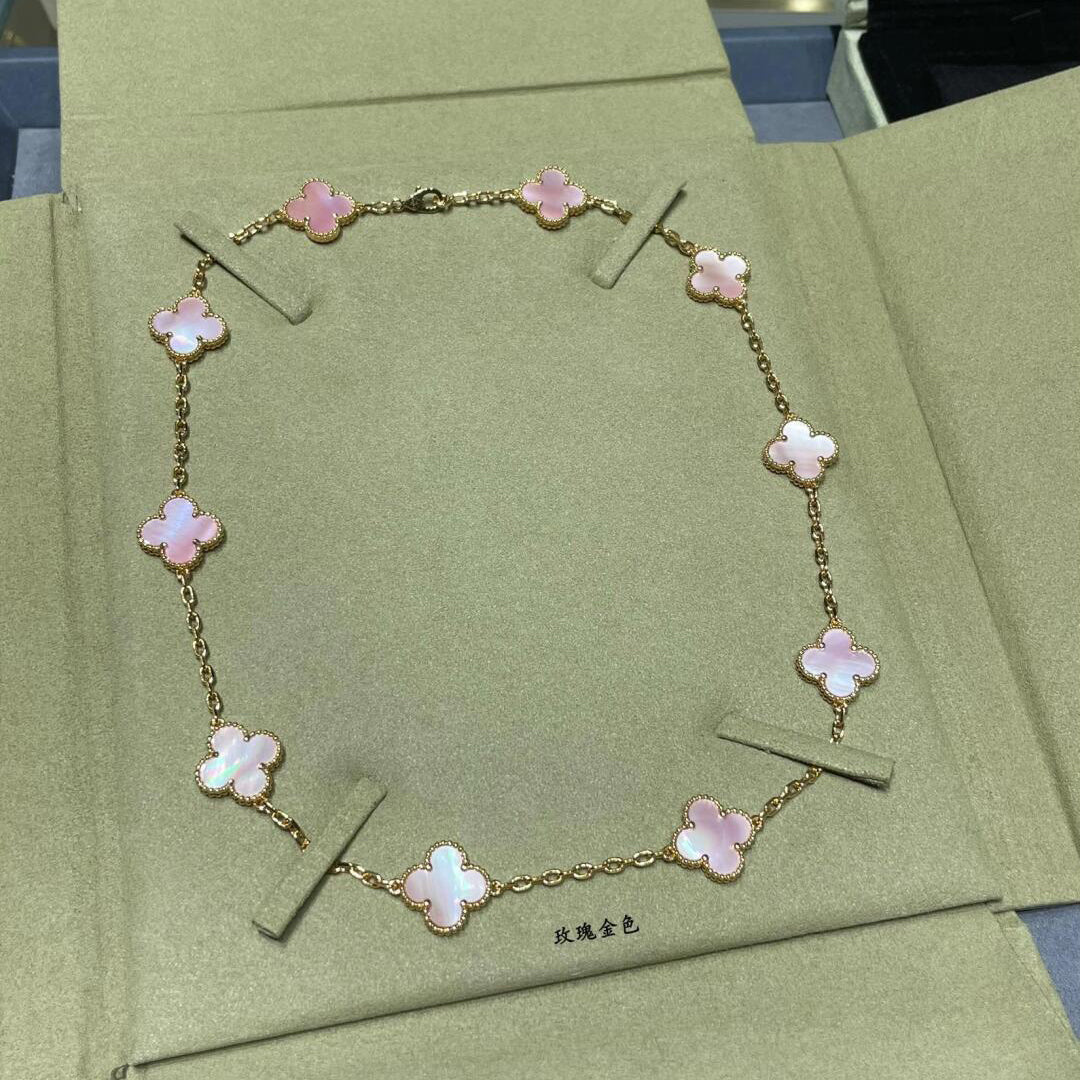 [Elowen jewelsry ]CLOVER HALSKETTE MIT 10 MOTIVEN UND ROSA MUTTERPERLE
