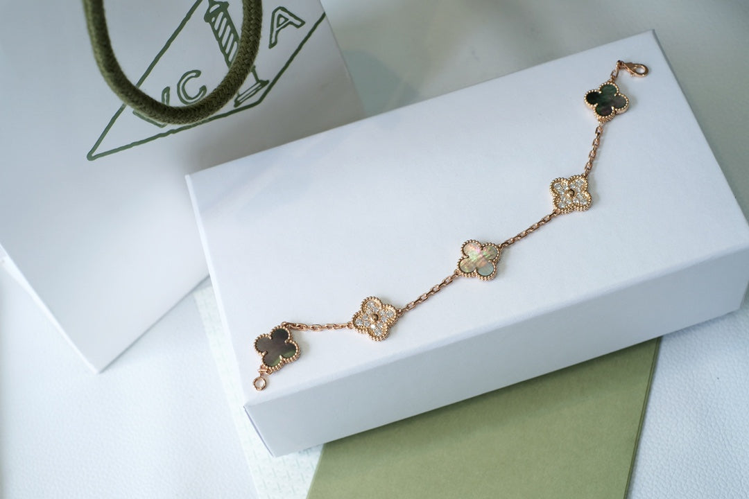 [Elowen jewelry] クローバー 5モチーフ グレーマザーオブパール ブレスレットコレクション