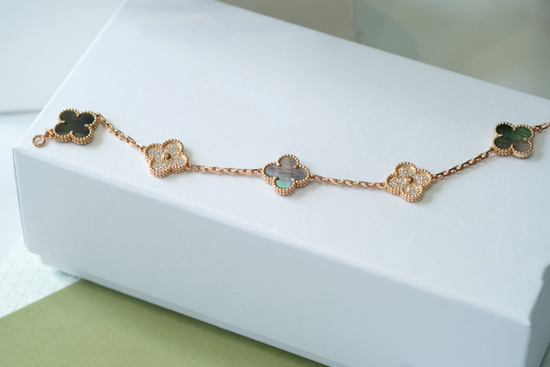 [Elowen jewelry] クローバー 5モチーフ グレーマザーオブパール ブレスレットコレクション