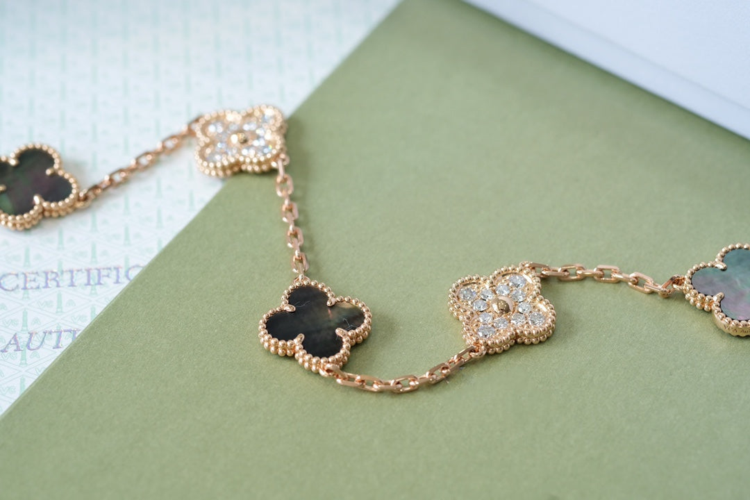 [Elowen jewelry] クローバー 5モチーフ グレーマザーオブパール ブレスレットコレクション