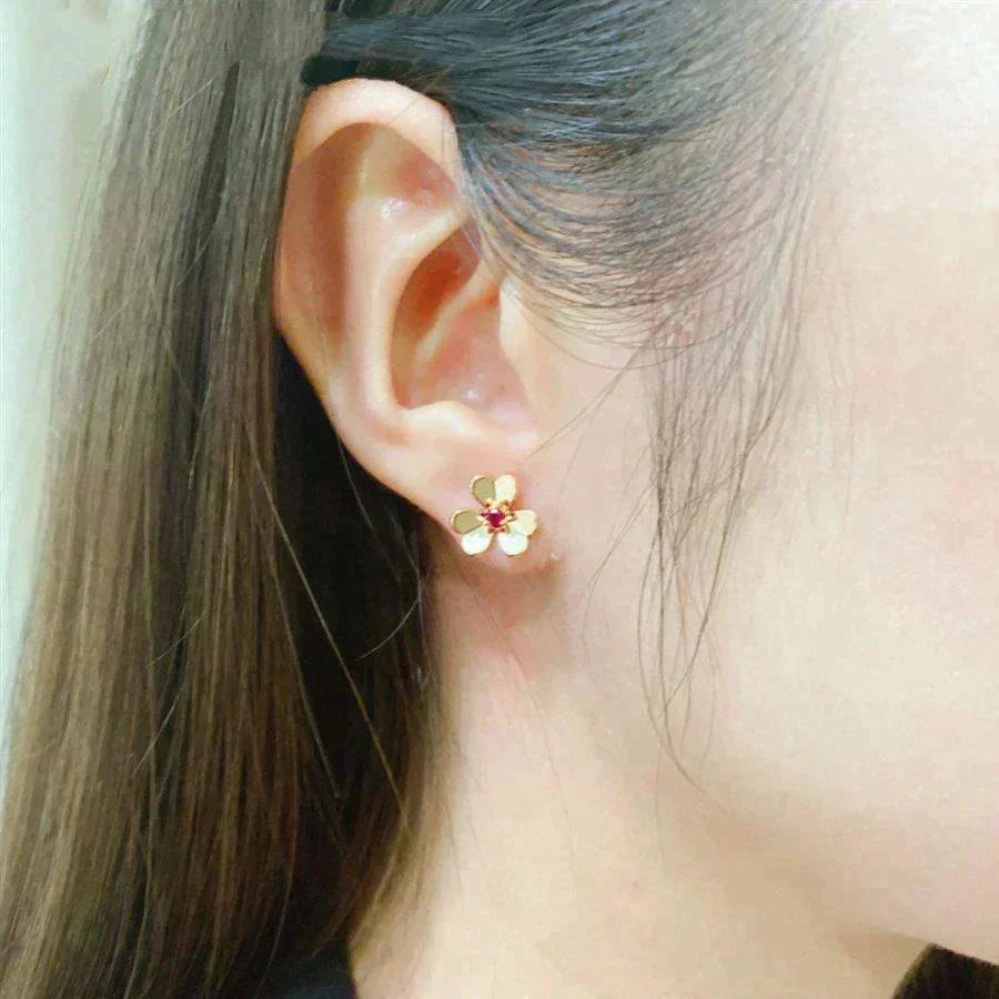 {
  "[Elowen jewelsry ]FRIVOLE  FLOWER PINK EARRINGS": "【Elowen jewelry】フリヴォル フラワー ピンク ピアス"
}