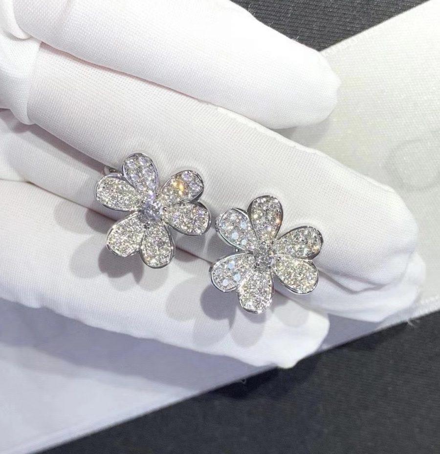 [Elowen Schmuck] FRIVOLE SILBERNE BLUMEN-DIAMANT-OHRRINGE