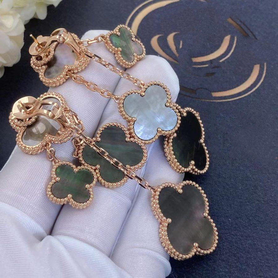 {
  "Elowen jewelsry": "Elowen ジュエリー",
  "CLOVER EARRINGS DARK MOP 4 MOTIFS ROSE GOLD": "クローバーピアス ダークMOP 4モチーフ ローズゴールド"
}
