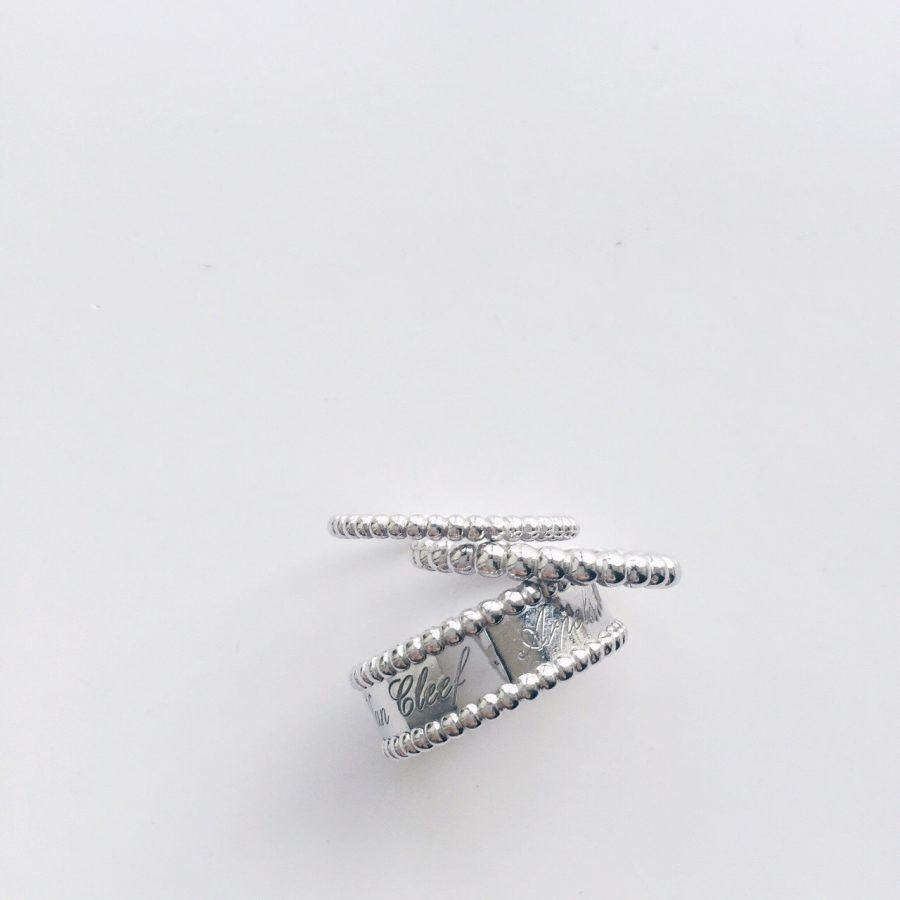 {
"Elowen jewelsry ": "エロウェン・ジュエリー",
"PERLEE RING": "ペルレ リング"
}
