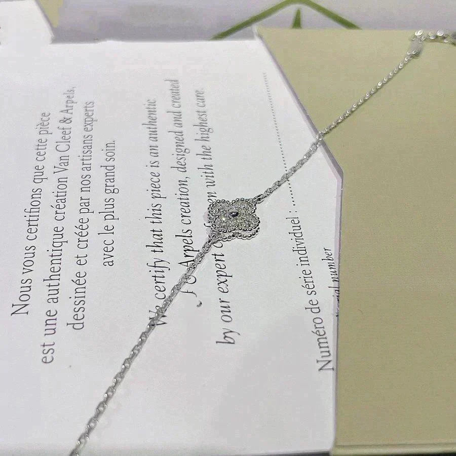 [Elowen jewelsry ]CLOVER  SINGLE FLOWER BRACELET SILVER