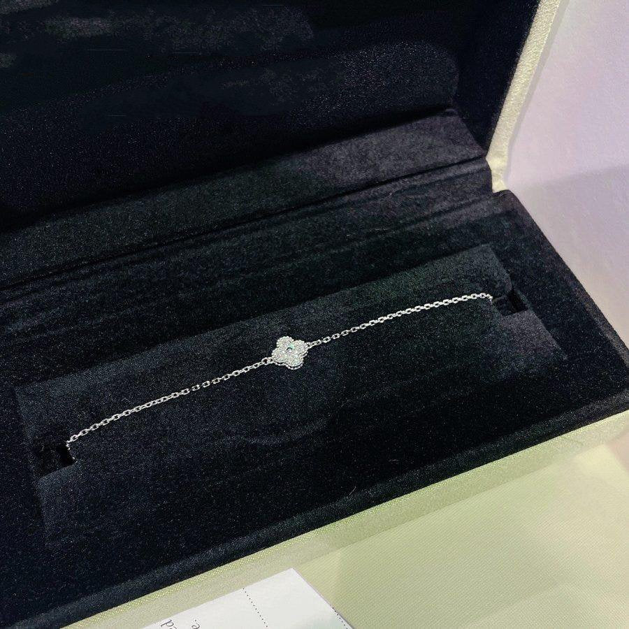 [Elowen jewelsry ]CLOVER  SINGLE FLOWER BRACELET SILVER