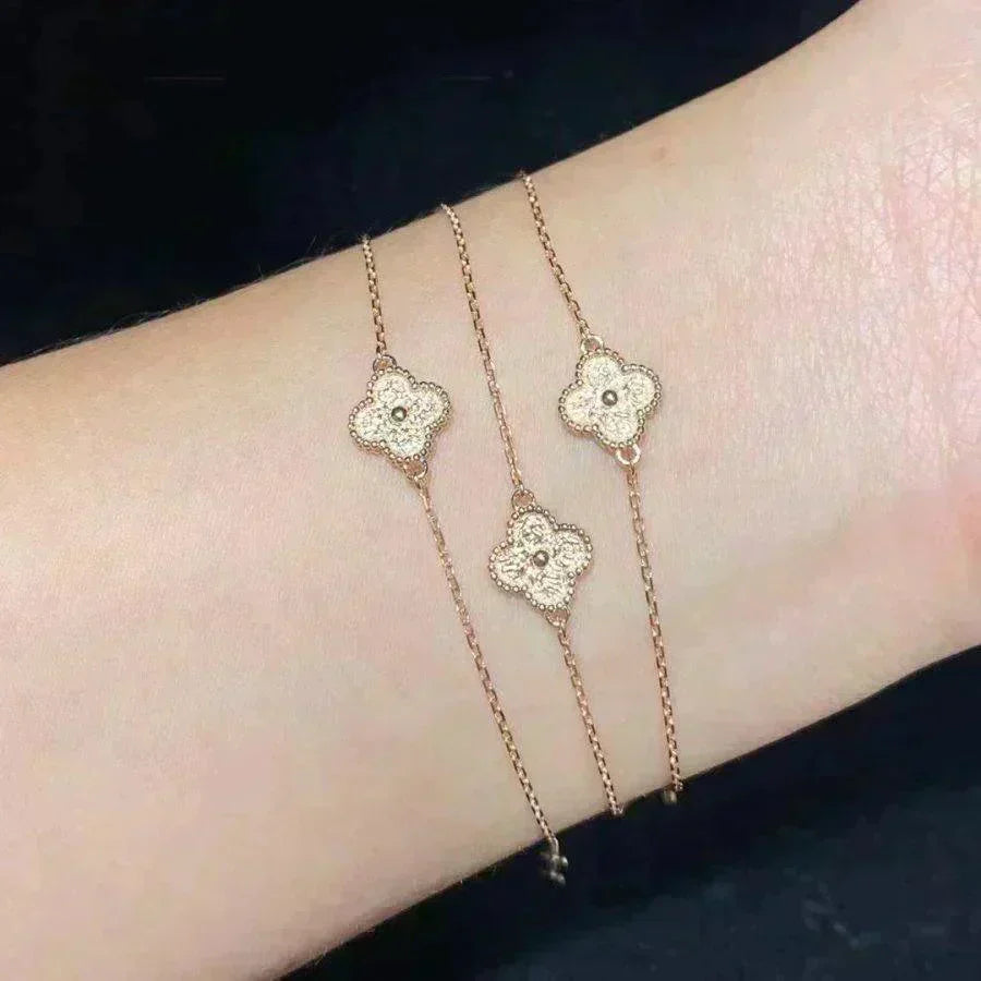 [Elowen jewelsry ]CLOVER EINZELBLUMEN-ARMBAND