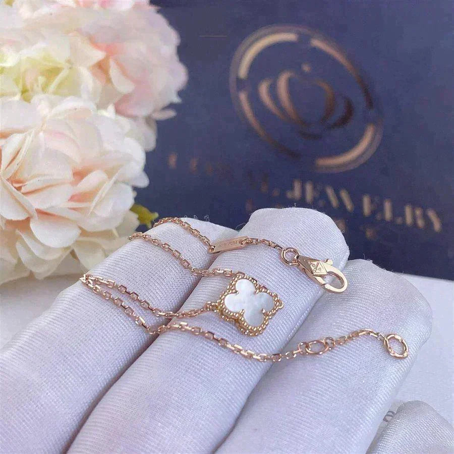 [Elowen jewelsry ]CLOVER WHITE MOP EINZELBLUMEN-ARMBAND