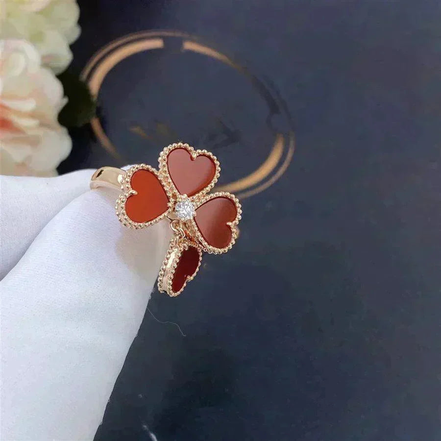 {
  "Elowen jewelsry": "Elowen ジュエリー",
  "SWEET CLOVER CARNELIAN RING": "スウィートクローバー カーネリアン リング"
}