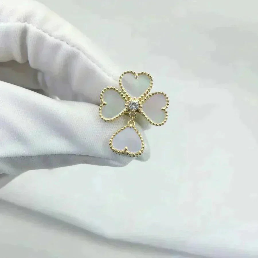 {
  "Elowen jewelsry": "Elowen ジュエリー",
  "SWEET CLOVER WHITE MOP RING": "スウィートクローバー ホワイトMOPリング"
}