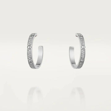 {
  "Elowen jewelsry": "Elowen ジュエリー",
  "LOVE DIAMOND SILVER HOOP EARRINGS": "LOVE ダイヤモンド シルバー フープピアス"
}