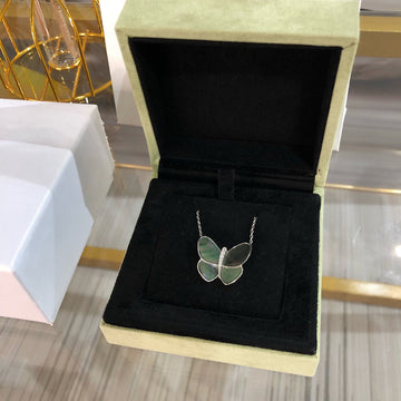 [Elowen Schmuck] GROSSER SILBERNER SCHMETTERLINGS-ANHÄNGER DIAMANT-HALSKETTE
