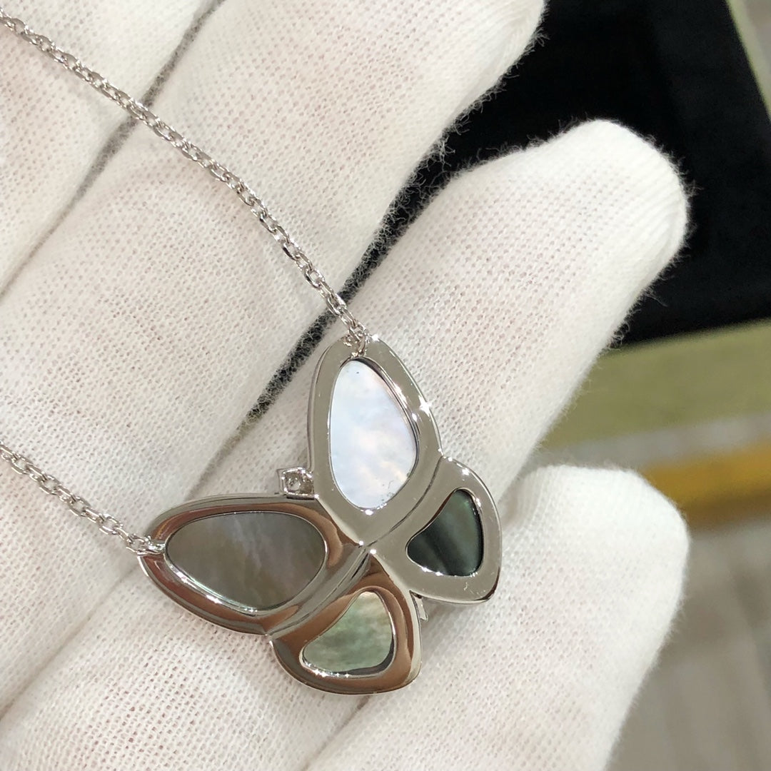 [Elowen Schmuck] GROSSER SILBERNER SCHMETTERLINGS-ANHÄNGER DIAMANT-HALSKETTE