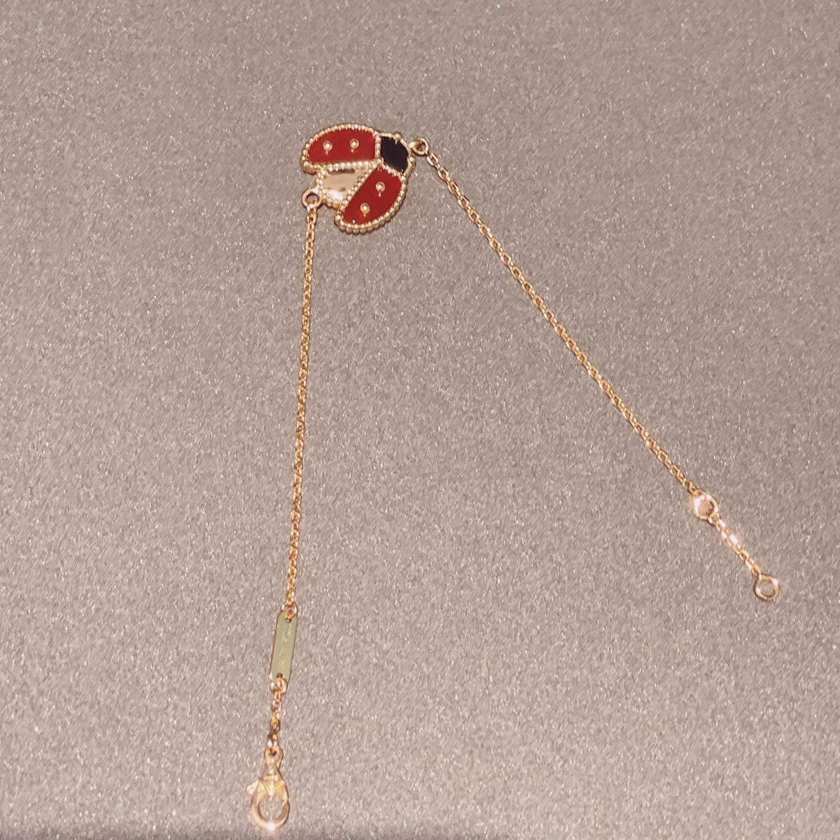 {
  "Elowen jewelsry": "Elowen ジュエリー",
  "LUCKY SPRING 1 MOTIF PINK GOLD BRACELET": "ラッキー スプリング 1モチーフ ピンクゴールド ブレスレット"
}