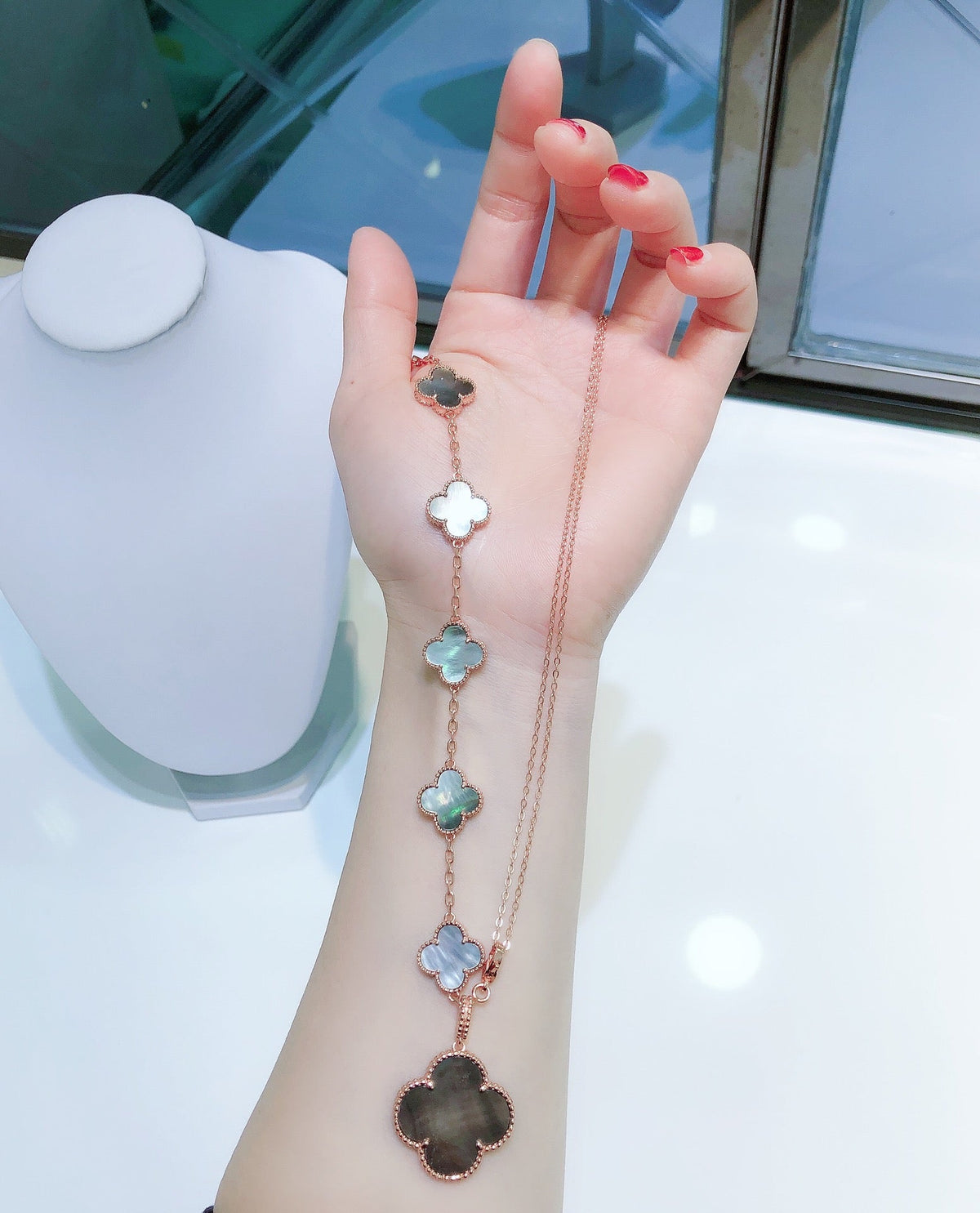 [Elowen jewelsry ]COMBINED BRACELET 5 MOTIFS AND NECKLACE DARK MOP ROSE GOLD